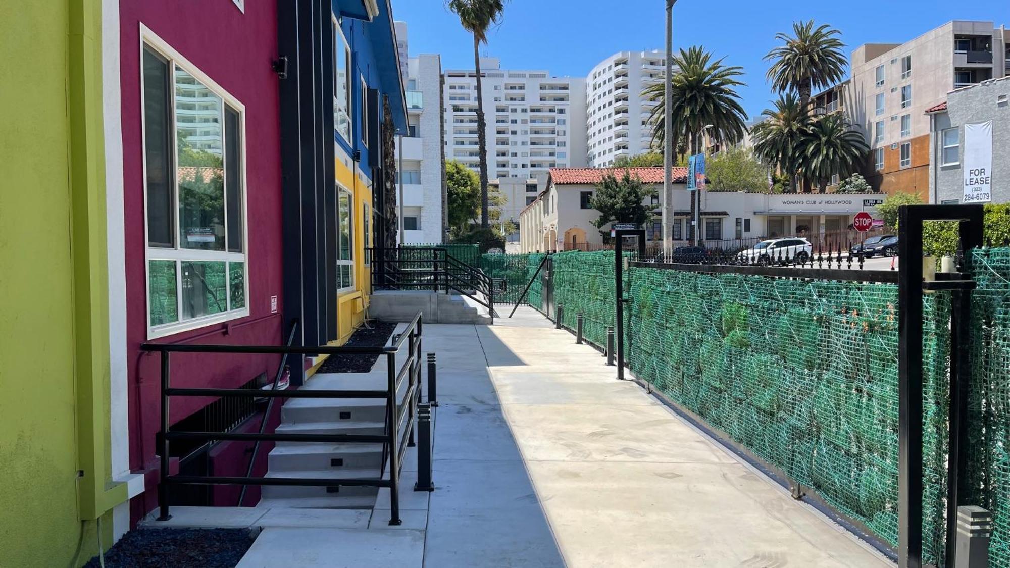 Quintessence Aparthotel Los Angeles Exterior photo
