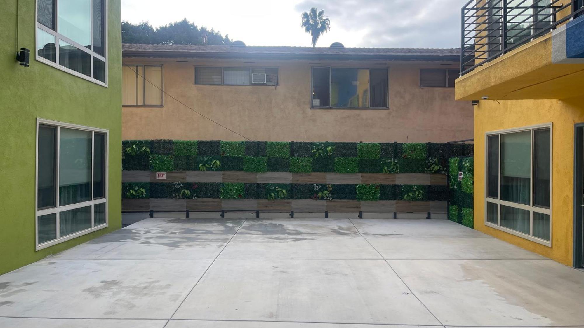 Quintessence Aparthotel Los Angeles Exterior photo