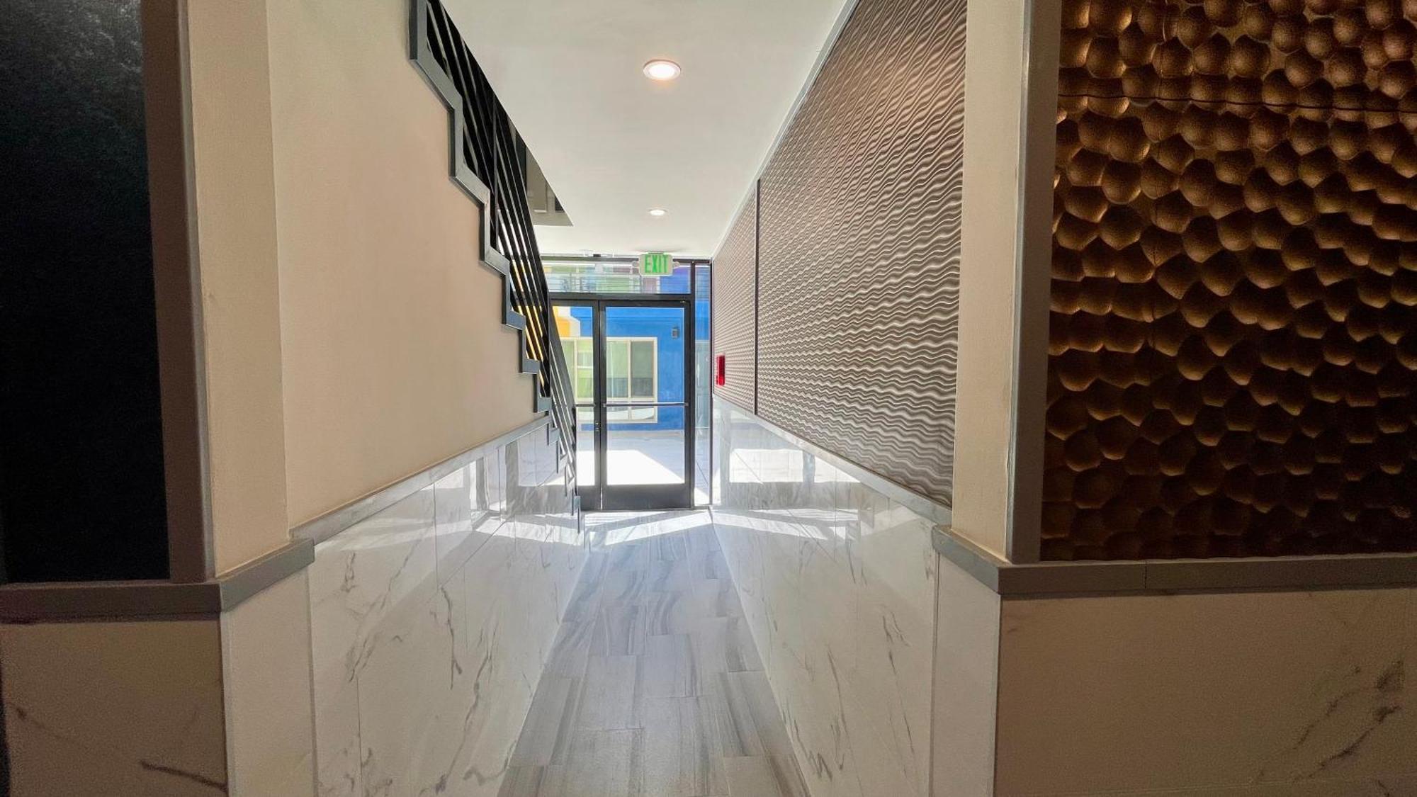 Quintessence Aparthotel Los Angeles Exterior photo
