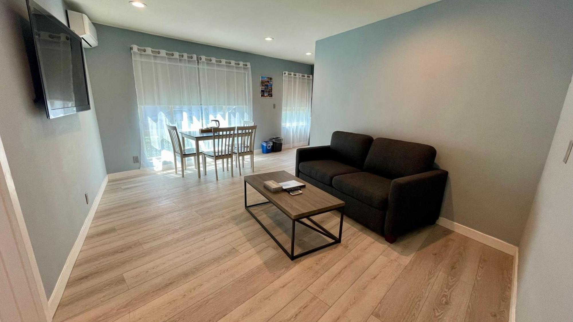 Quintessence Aparthotel Los Angeles Exterior photo