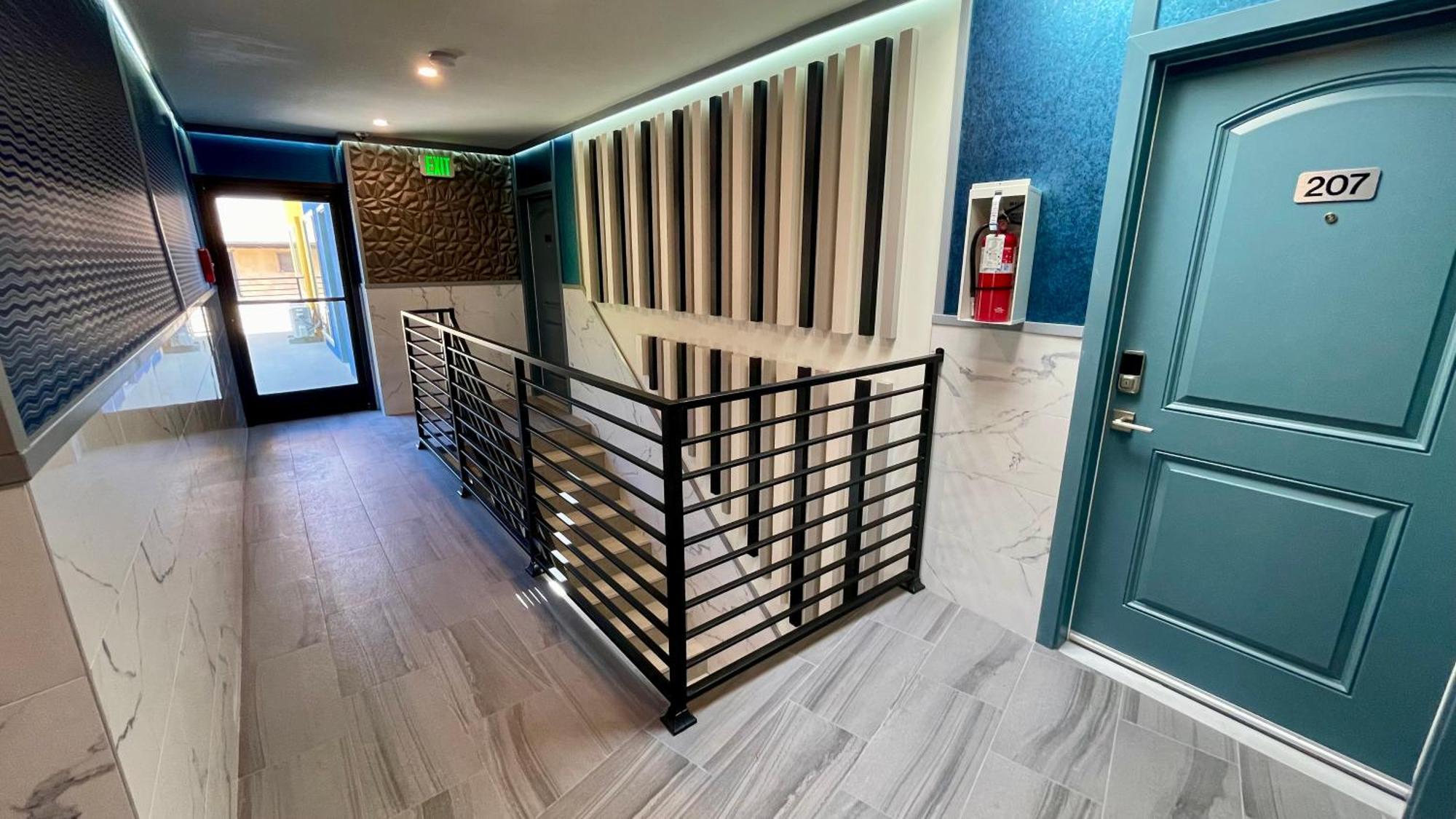 Quintessence Aparthotel Los Angeles Exterior photo